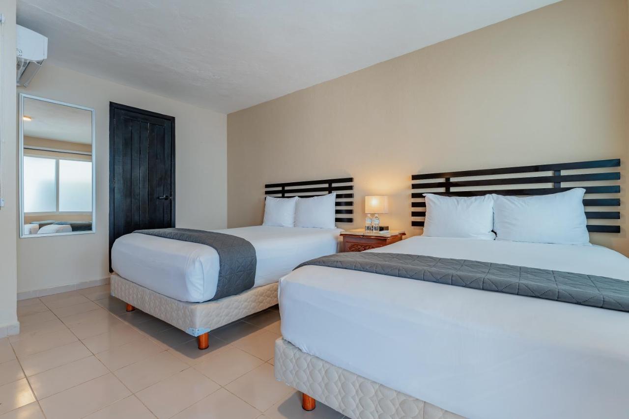 Hotel Brisas 5A Av, Playa Del Carmen Exterior photo